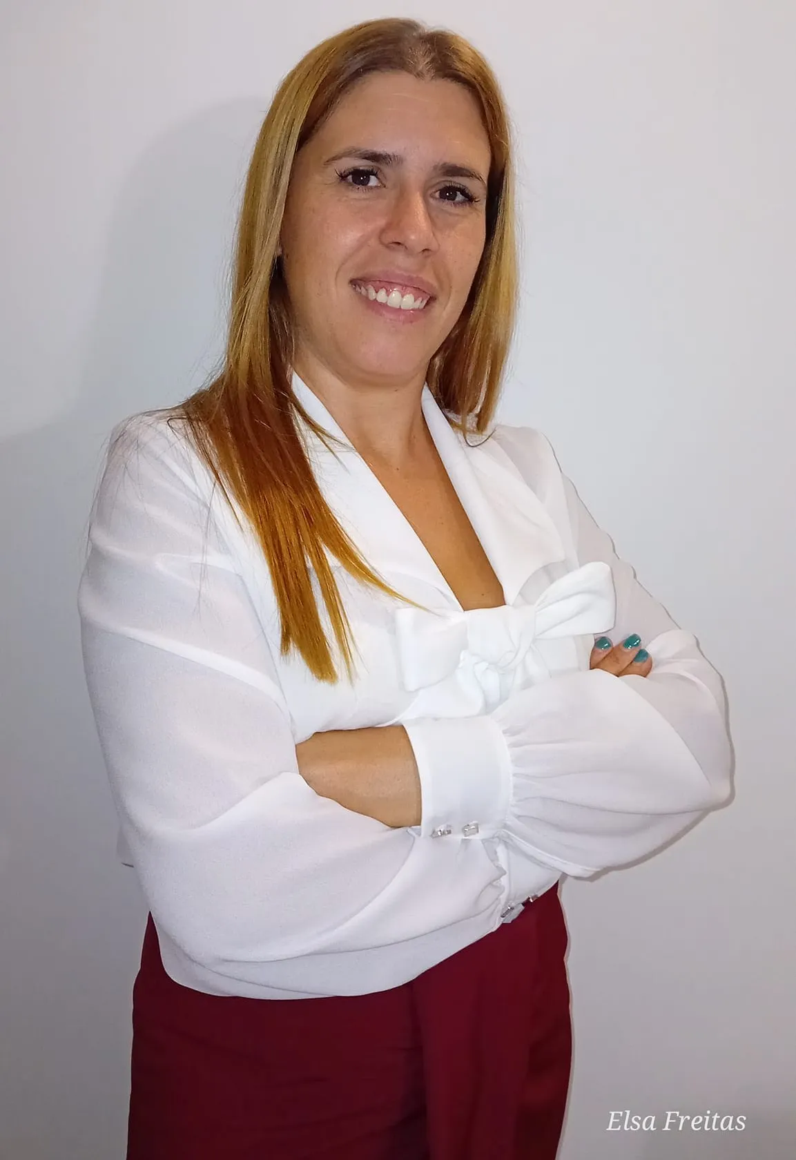 Elsa Freitas no seu atelier em Guimarães